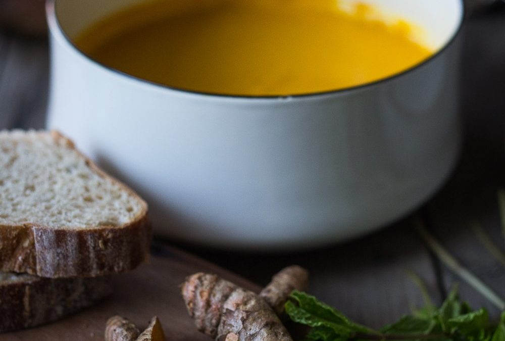 Creamy Vegan Carrot Soup with Coconut